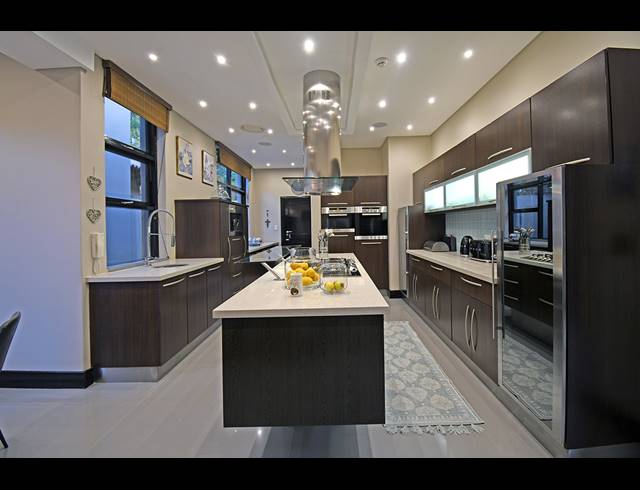 4 BEDROOM HOUSE FOR SALE IN BEDFORDVIEW